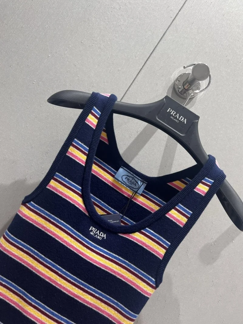 Prada Vest Unisex 165633