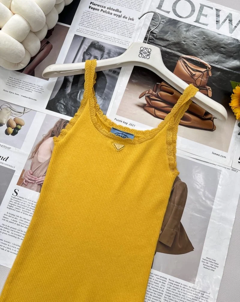 Prada Vest MultiPurpose 165634