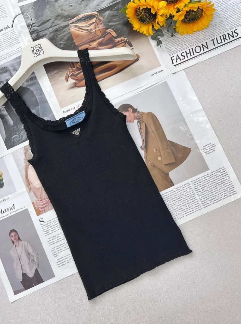 Prada Vest Effortless 165630