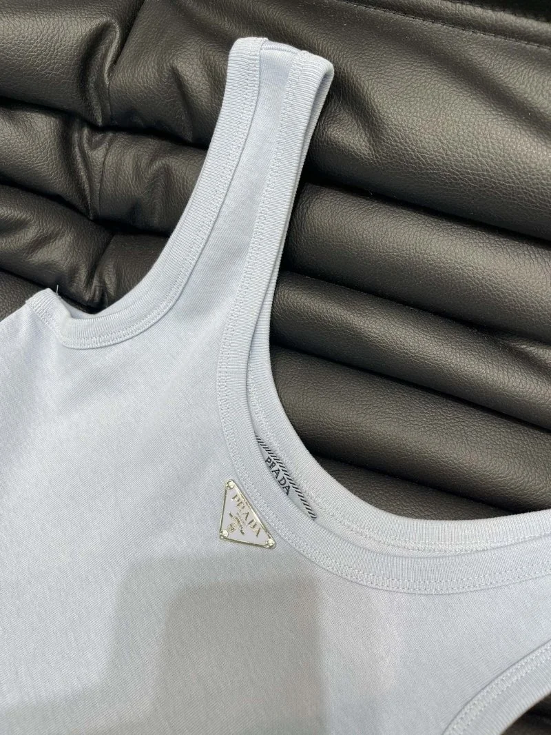 Prada Vest Elegant 165619