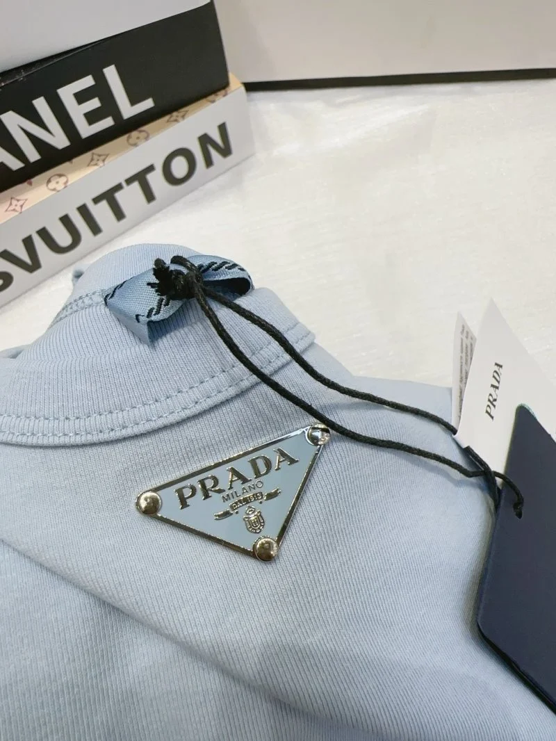 Practical Prada Vest 166297