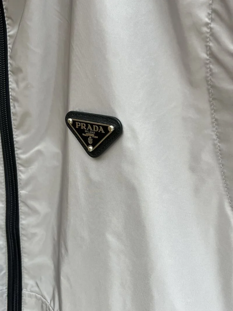 Supportive Prada Vest 167623
