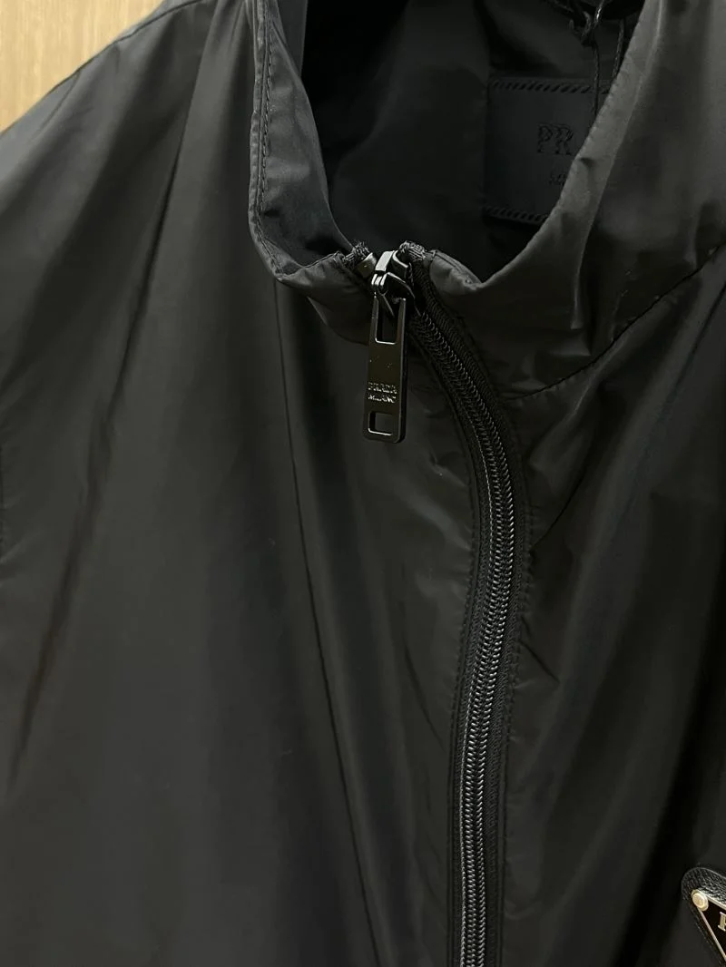 Snug Prada Vest 167622
