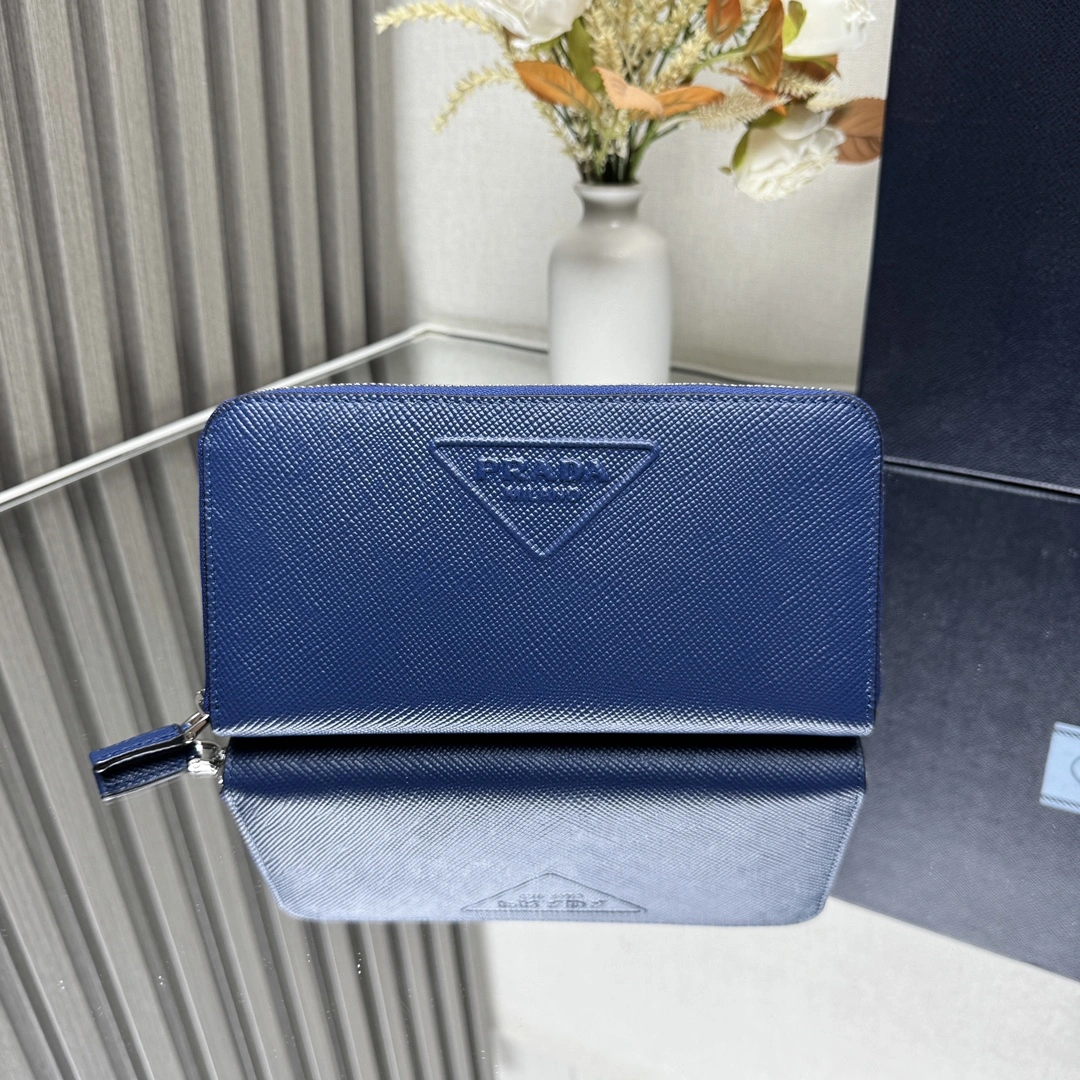 Prada Wallets Purse Trendy 71616