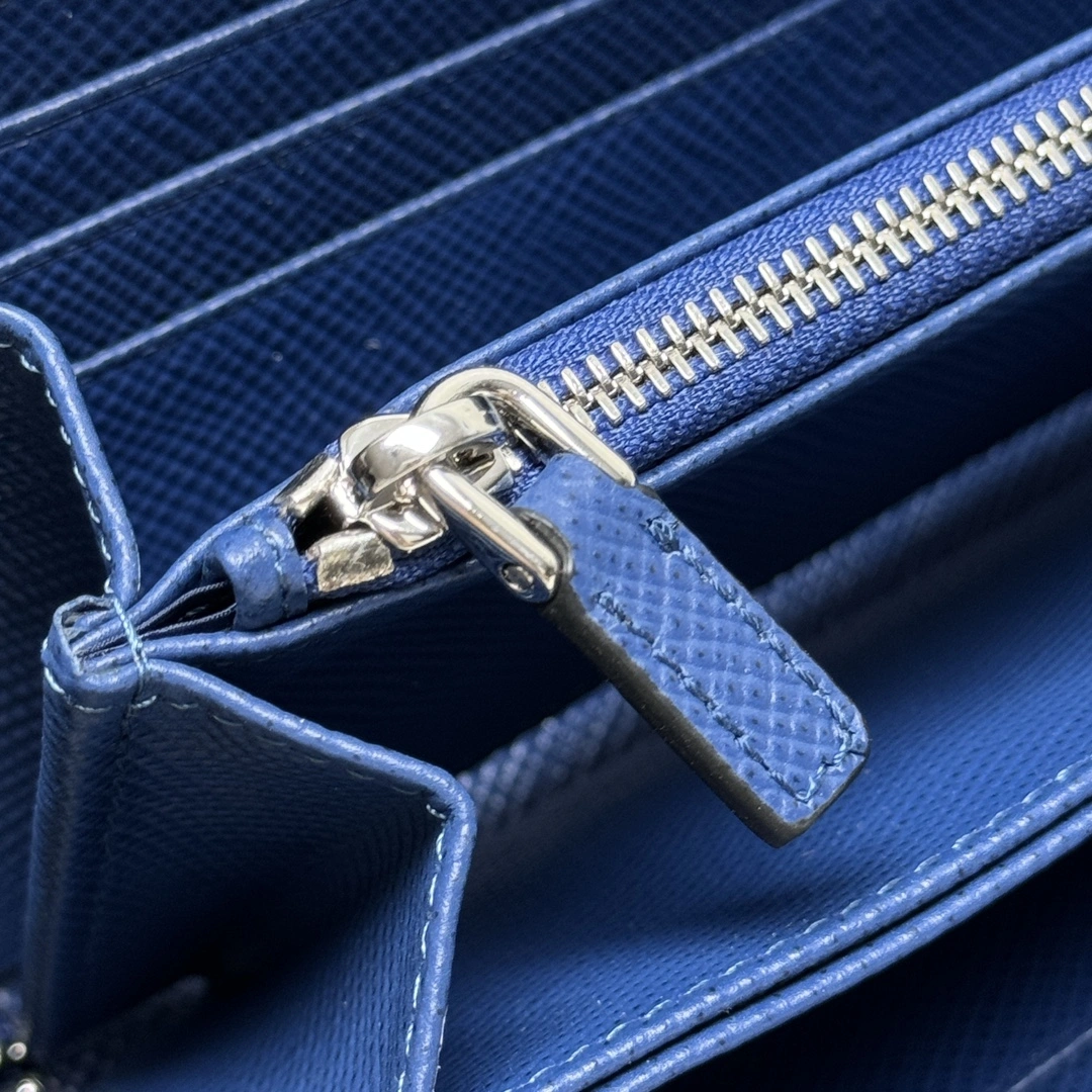 Prada Wallets Purse Trendy 71616