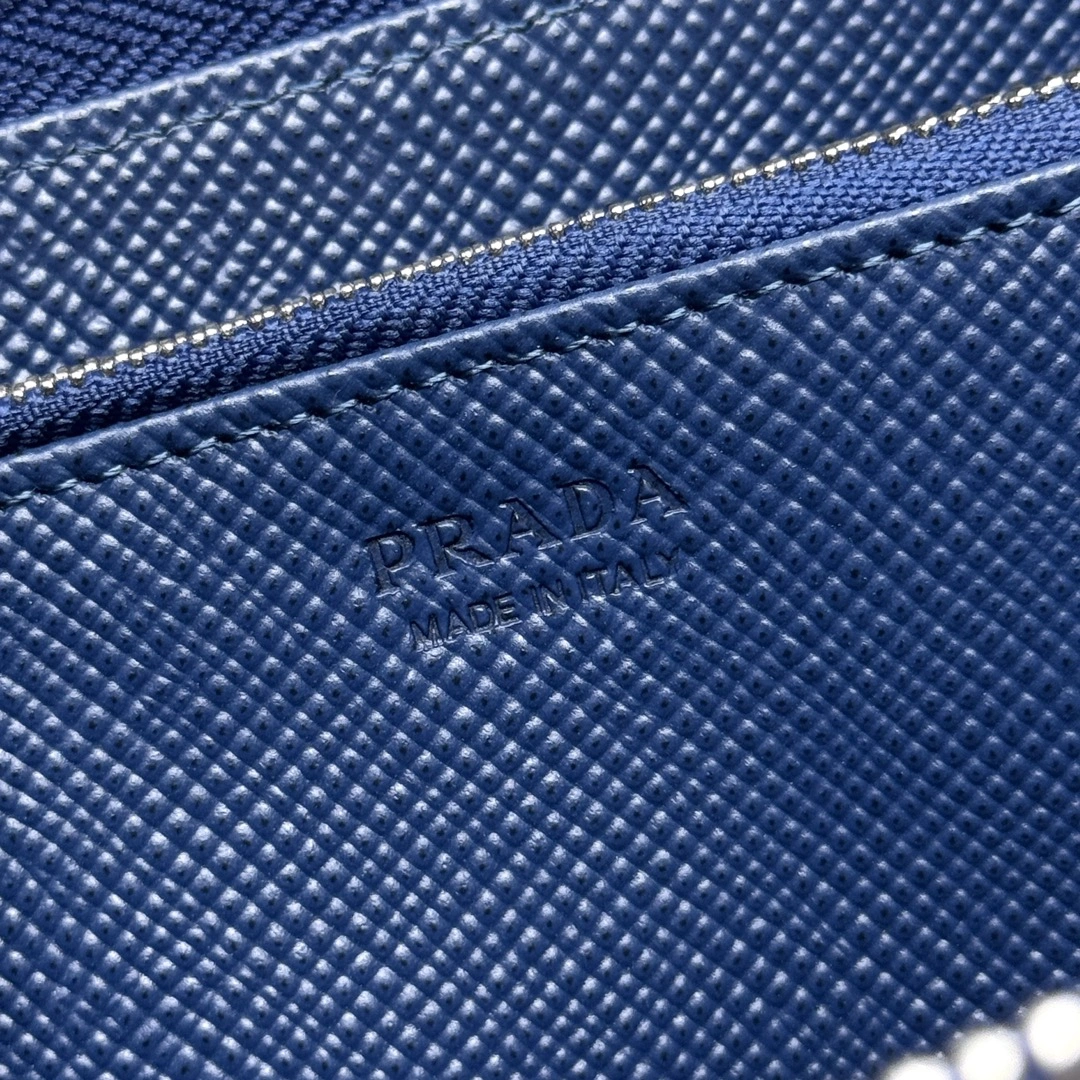 Prada Wallets Purse Trendy 71616