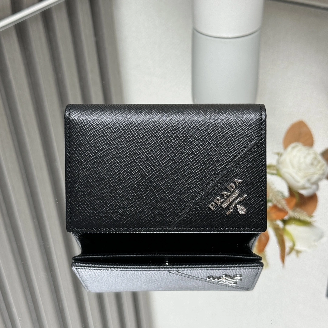 Flexible Prada Wallets Purse 71613