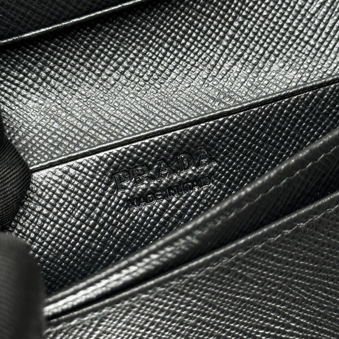 Flexible Prada Wallets Purse 71613
