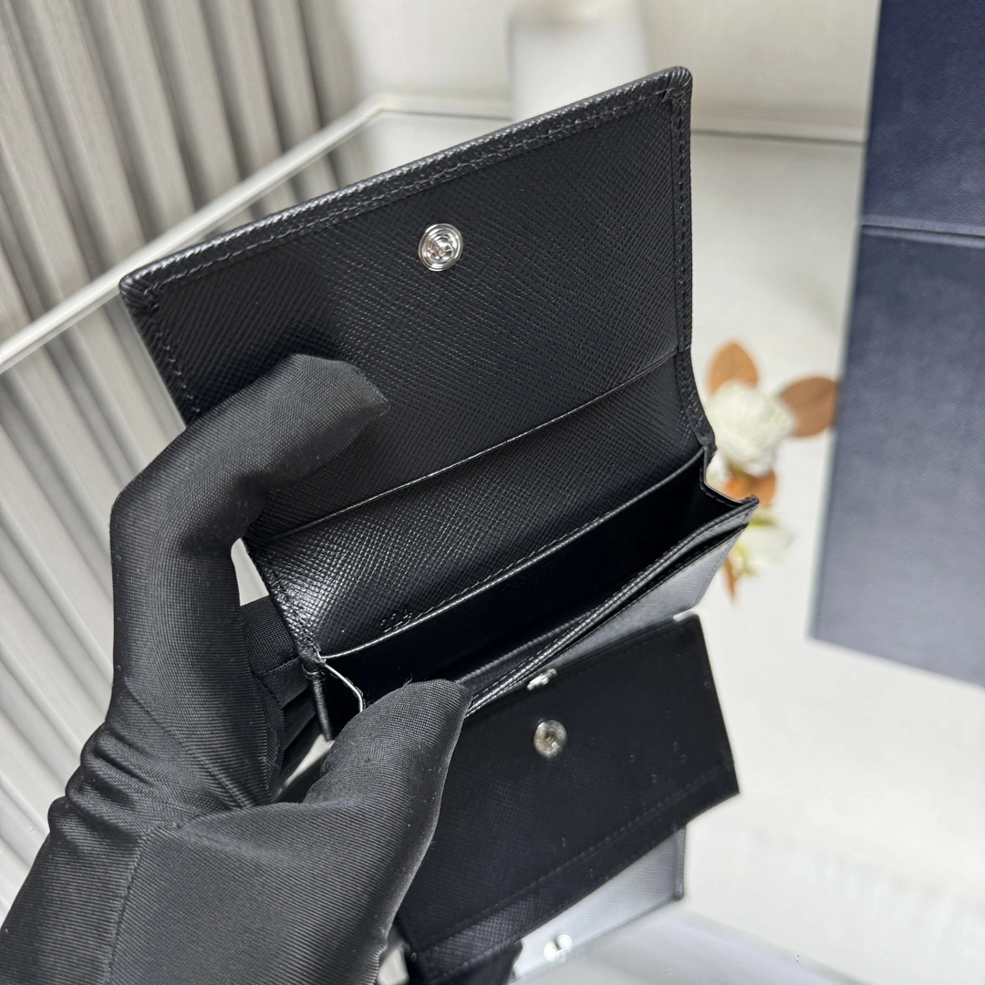 Flexible Prada Wallets Purse 71613
