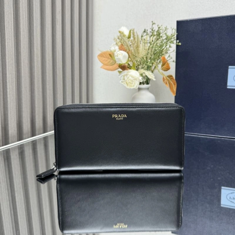 Prada Wallets Purse Comfortable 60748