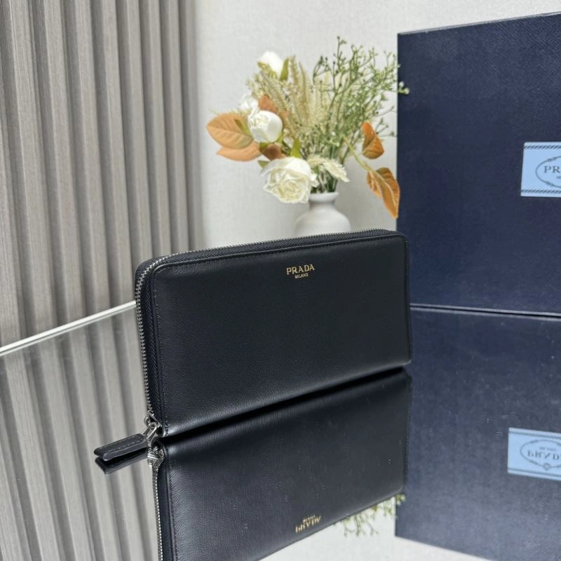 Prada Wallets Purse Comfortable 60748