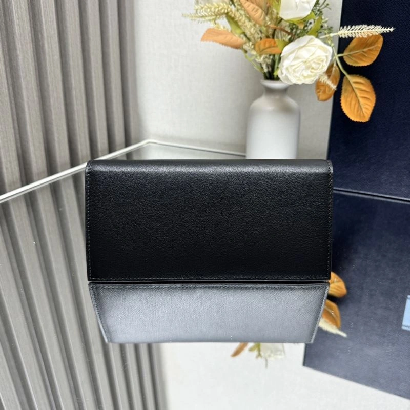 Prada Wallets Purse Youthful 60746