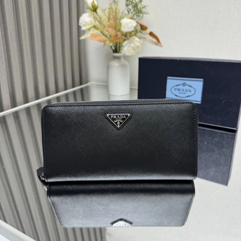 Prada Wallets Purse Comfortable 60737