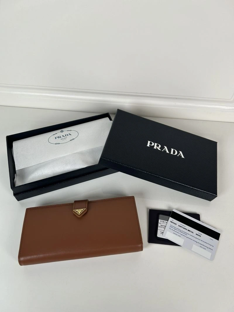 Prada Wallets Purse Durable 60733