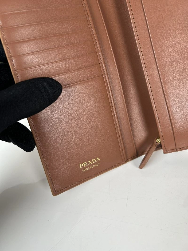 Prada Wallets Purse Durable 60733