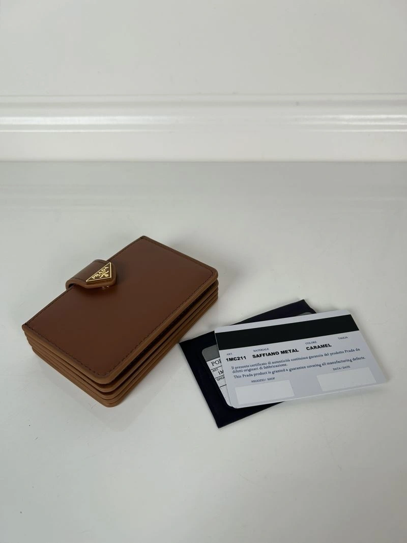Prada Wallets Purse Versatile 60740