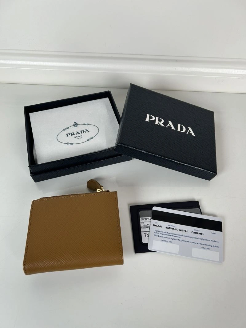 Prada Wallets Purse Attractive 60732