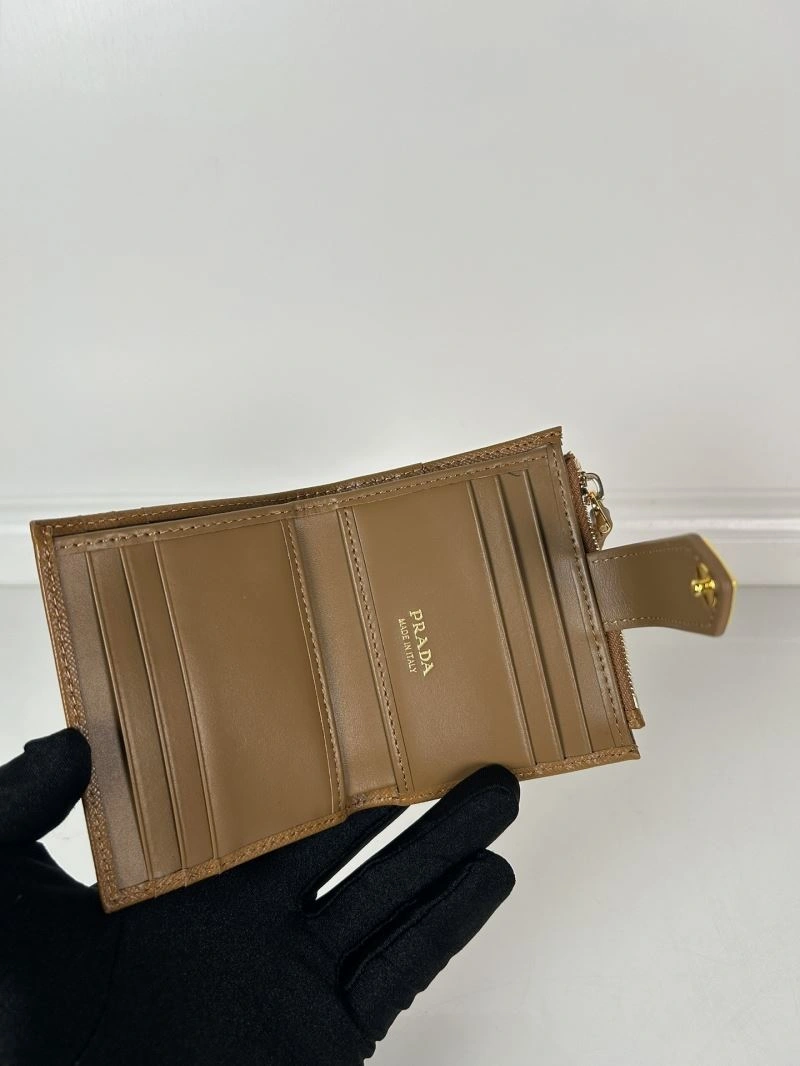 Prada Wallets Purse Attractive 60732