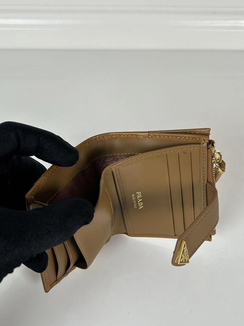 Prada Wallets Purse Attractive 60732