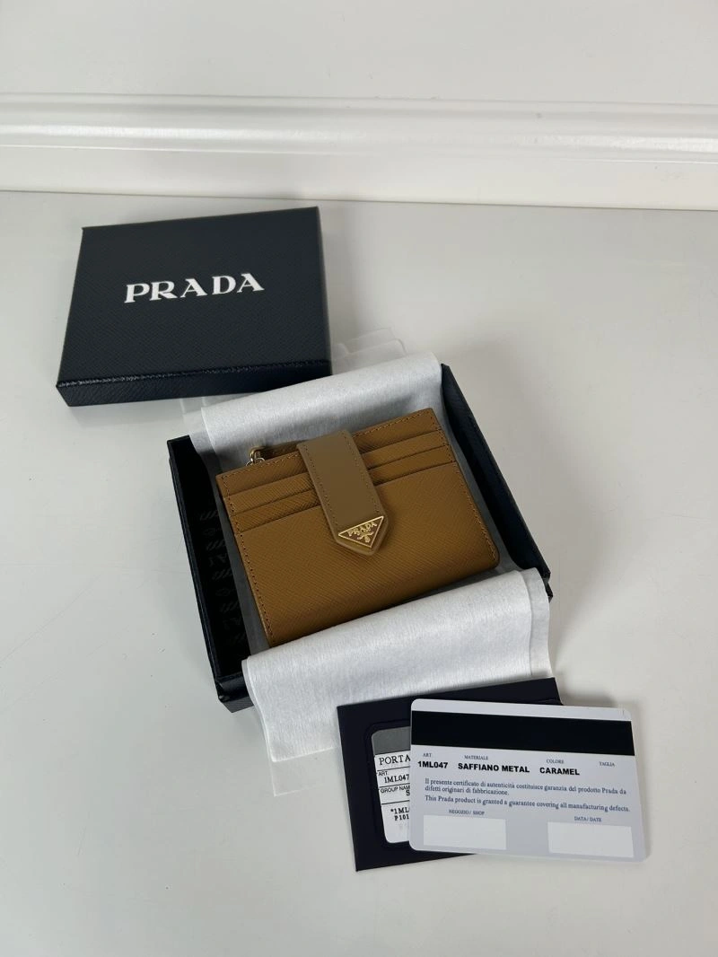 Prada Wallets Purse Attractive 60732