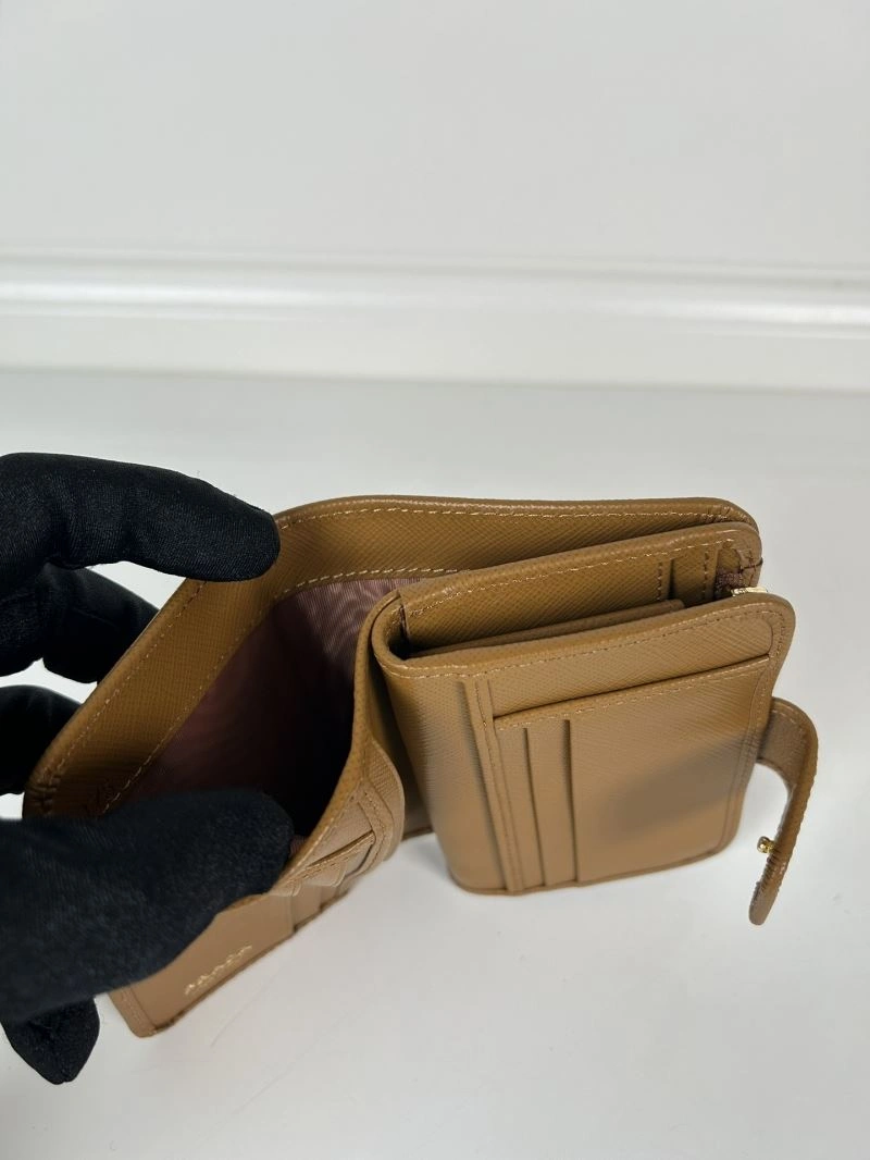 Prada Wallets Purse Sleek 60722