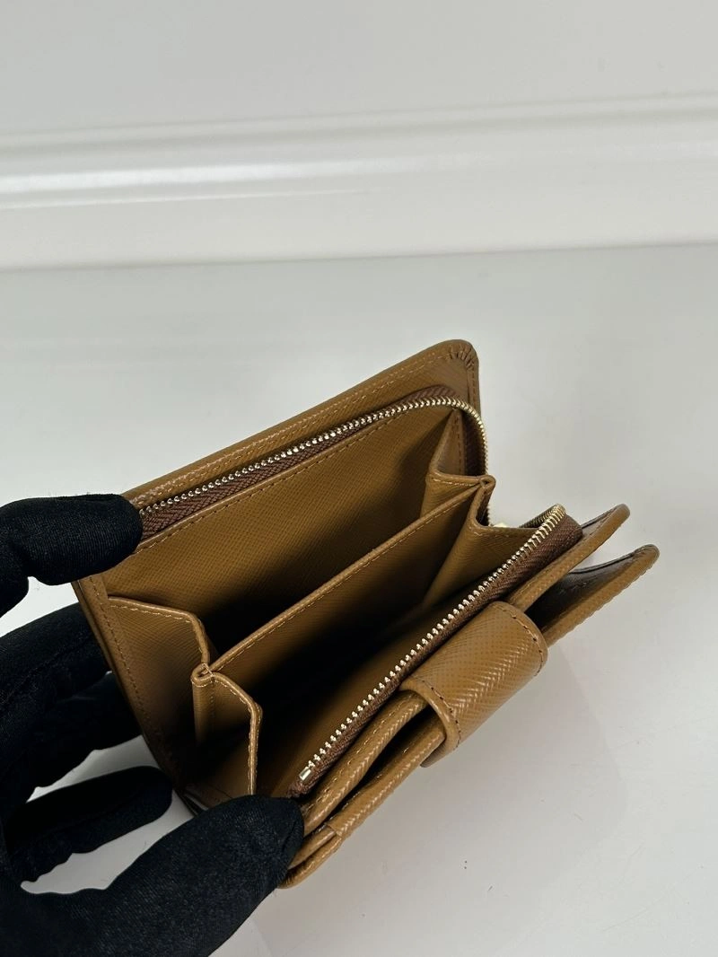 Prada Wallets Purse Sleek 60722
