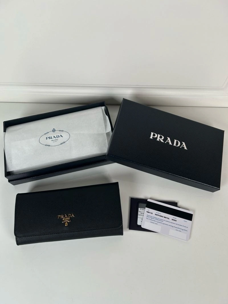 Prada Wallets Purse WaterResistant 60709