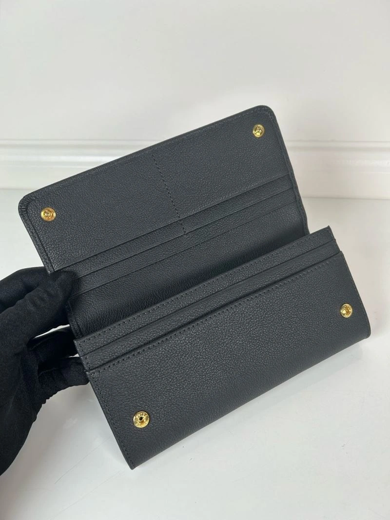 Prada Wallets Purse WaterResistant 60709