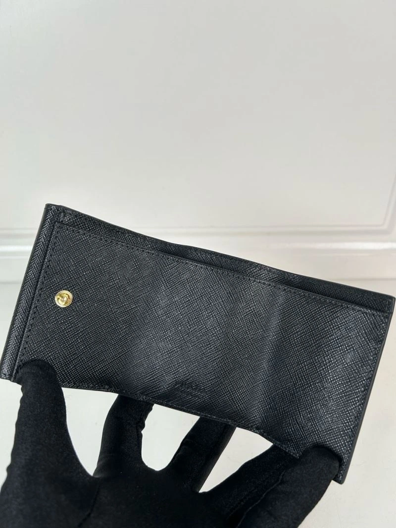 Prada Wallets Purse UrbanChic 60743
