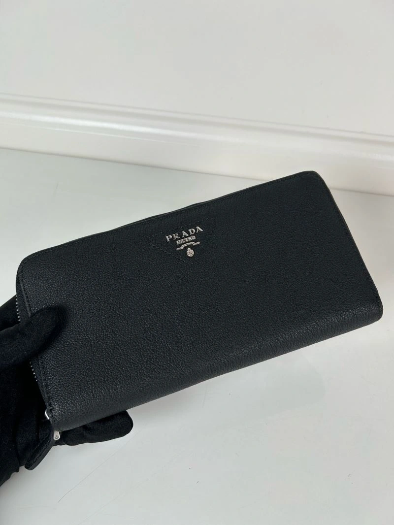 Prada Wallets Purse SunProtective 60705
