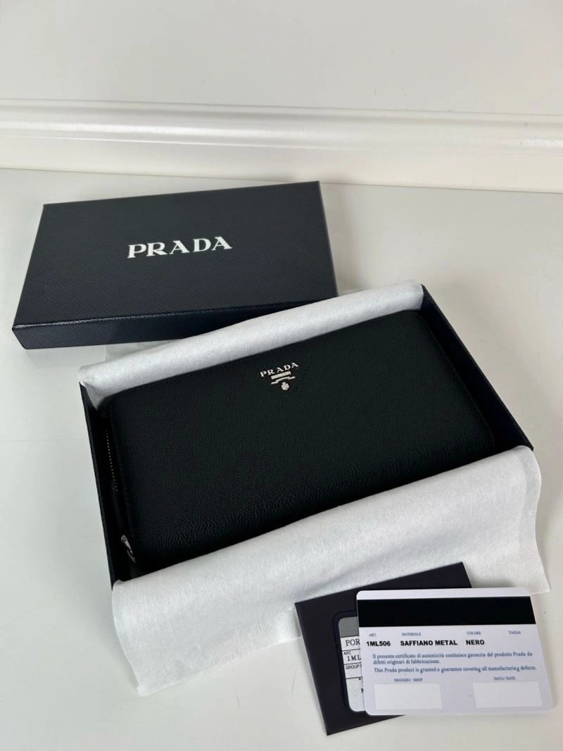 Prada Wallets Purse SunProtective 60705