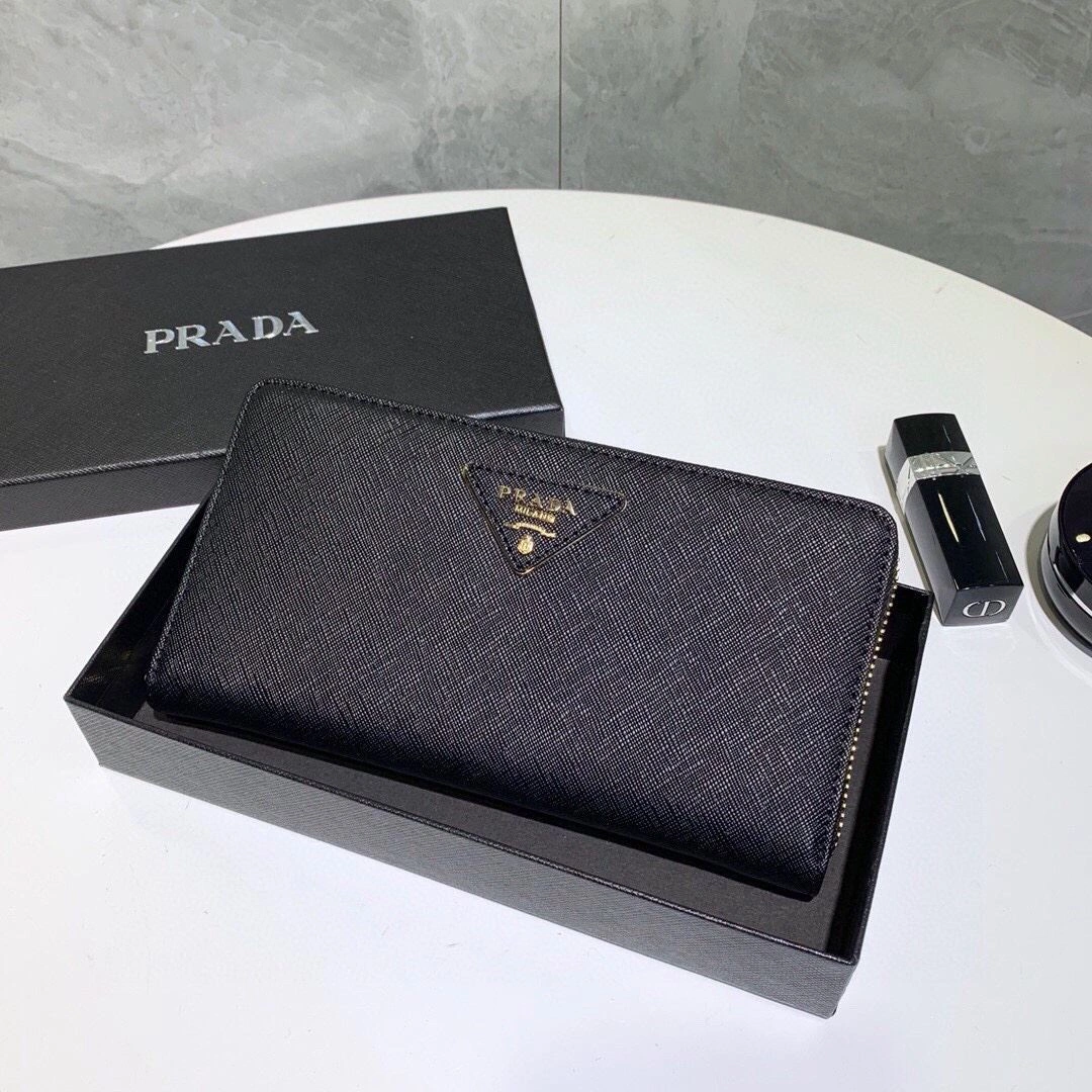 Prada Wallets Purse RelaxedFit 92396