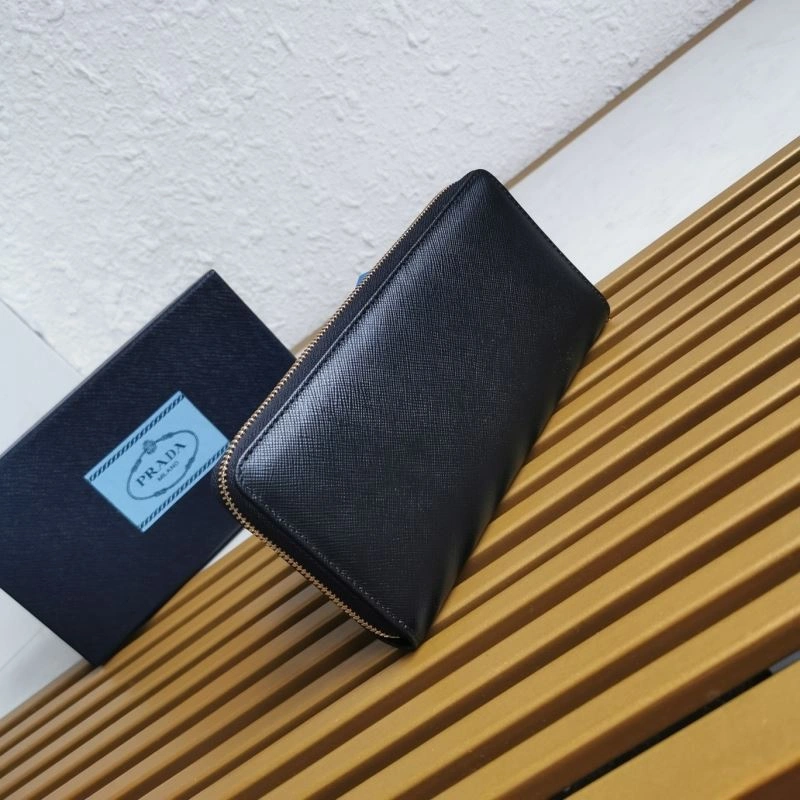 Prada Wallets Purse Stylish 60626