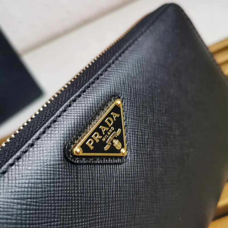 Prada Wallets Purse Stylish 60626