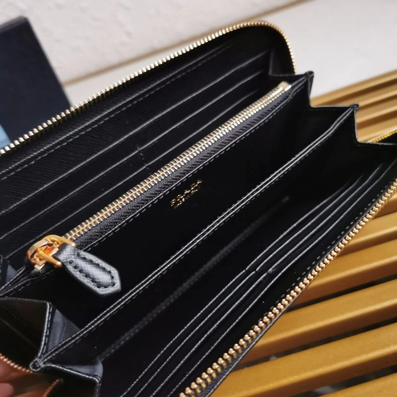 Prada Wallets Purse Trendsetting 60679