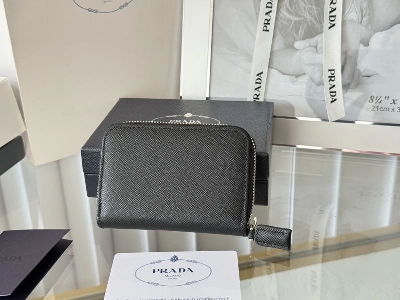 Prada Wallets Purse Attractive 65985