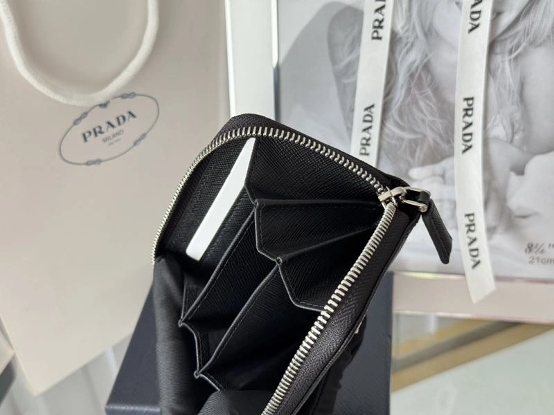 Prada Wallets Purse Attractive 65985