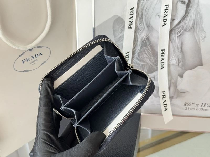 Neat Prada Wallets Purse 65987