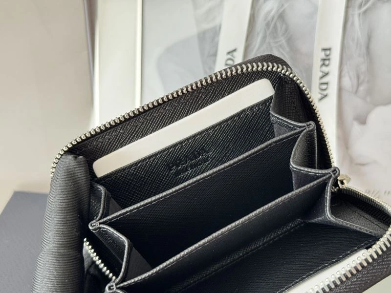 Compact Prada Wallets Purse 65986
