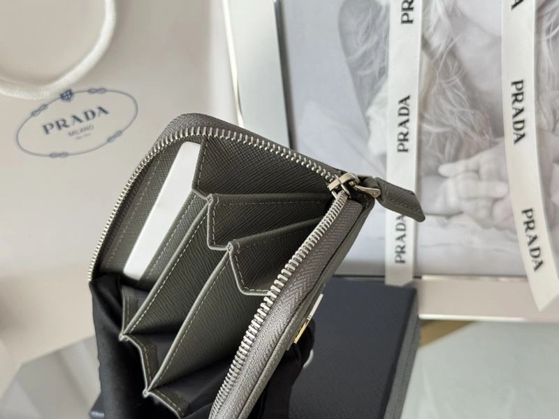 Prada Wallets Purse Lightweight 65978