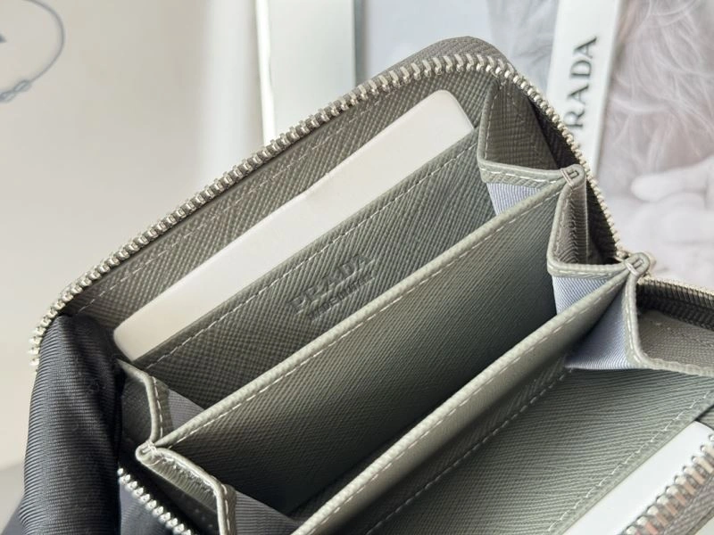 Prada Wallets Purse Lightweight 65978
