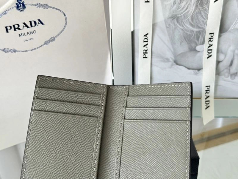 Prada Wallets Purse Attractive 65971