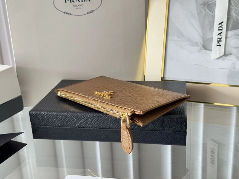 Prada Wallets Purse Seasonal 65996