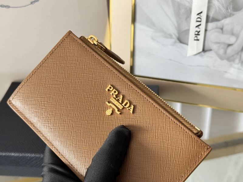 Prada Wallets Purse Seasonal 65996