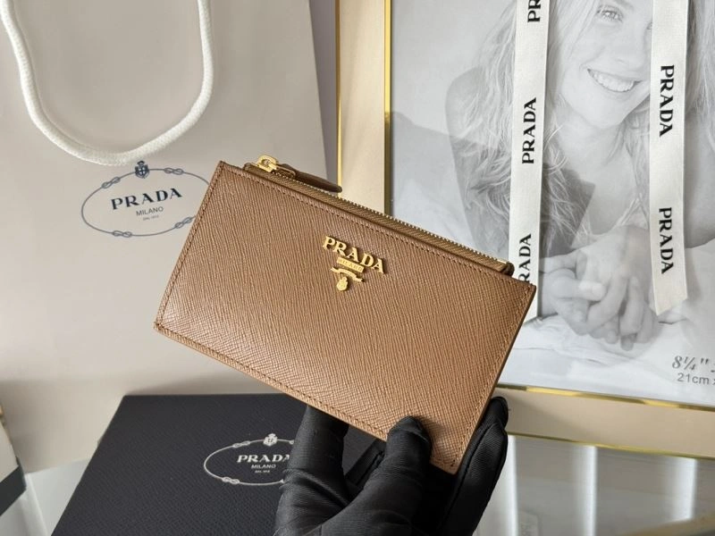 Prada Wallets Purse Seasonal 65996