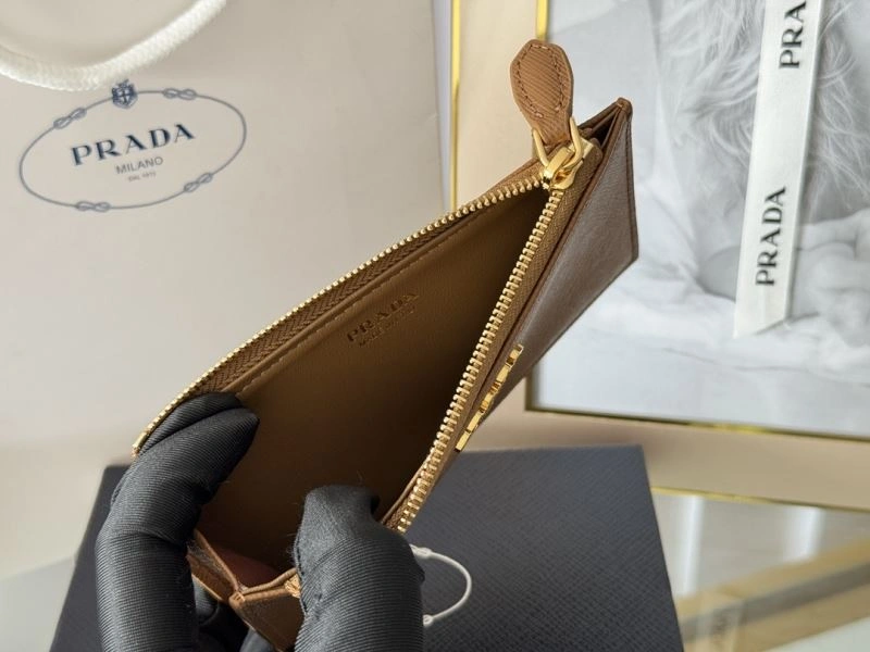 Prada Wallets Purse Seasonal 65996