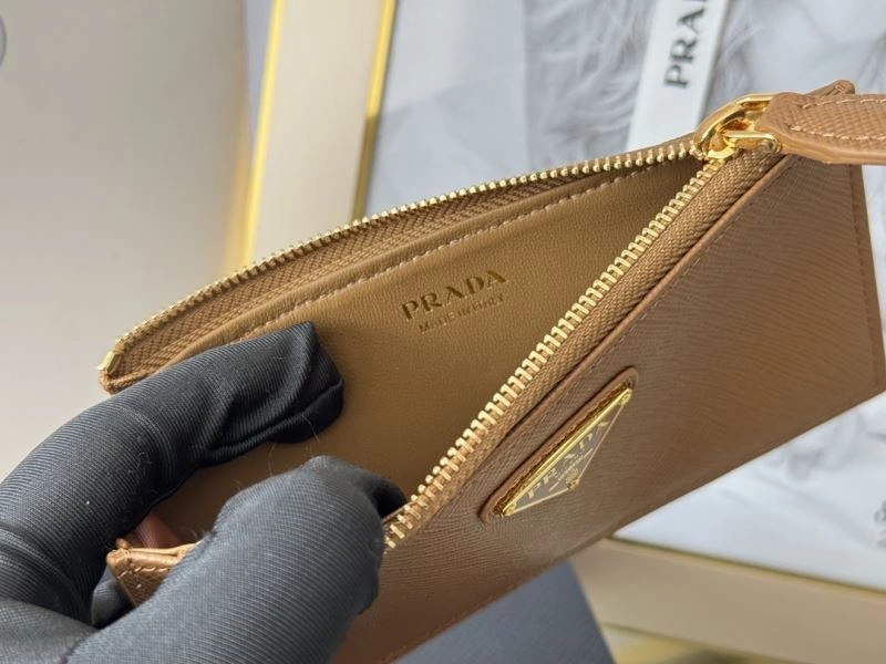 Trendsetting Prada Wallets Purse 65954