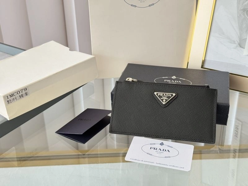 Prada Wallets Purse Resilient 65947