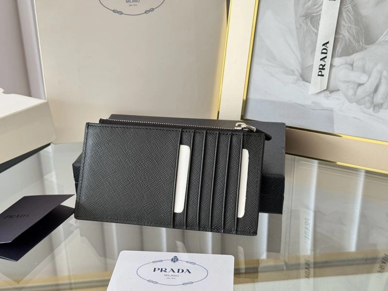 Prada Wallets Purse Resilient 65947