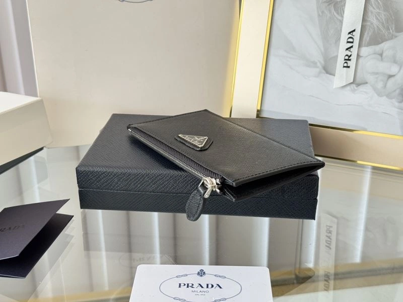 Prada Wallets Purse Resilient 65947